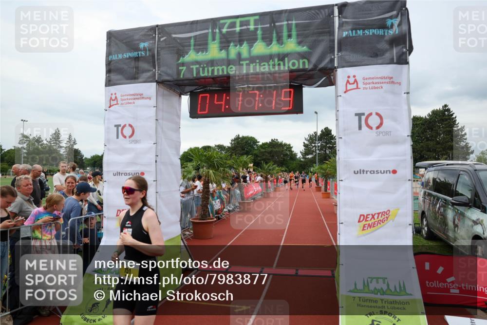 15.06.2025 - 7 Türme Triathlon Michael Strokosch http://msf.ph/oto/7983877 15.06.2025 14:17:19 Ziel 592, 751 meine-sportfotos.de