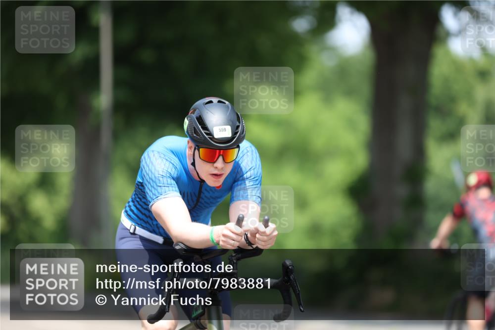 15.06.2025 - 7 Türme Triathlon Yannick Fuchs http://msf.ph/oto/7983881 15.06.2025 12:54:01 Radfahren 302, 559, 562, 594 meine-sportfotos.de