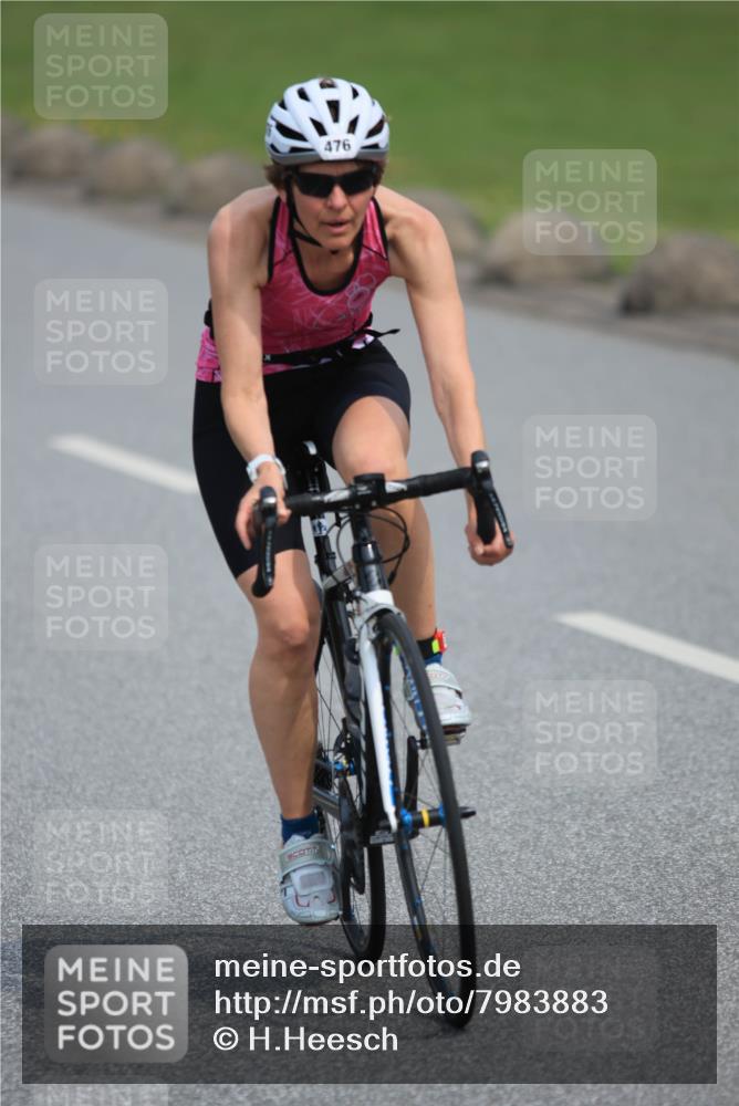 15.06.2025 - 27. Vierlanden-Triathlon H.Heesch http://msf.ph/oto/7983883 15.06.2025 10:58:15 Radfahren 476, 487, 632 meine-sportfotos.de