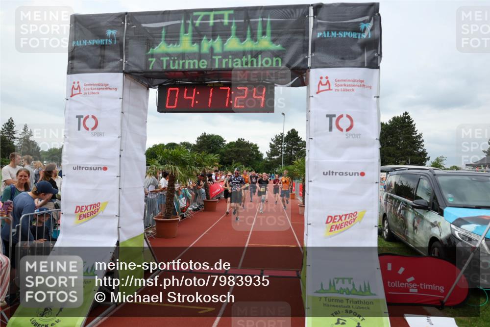 15.06.2025 - 7 Türme Triathlon Michael Strokosch http://msf.ph/oto/7983935 15.06.2025 14:17:23 Ziel 592, 751, 825, 850, 1128 meine-sportfotos.de