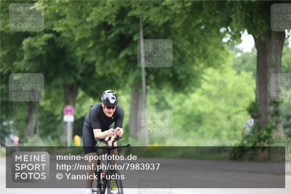 15.06.2025 - 7 Türme Triathlon Yannick Fuchs http://msf.ph/oto/7983937 15.06.2025 11:37:50 Radfahren 200 meine-sportfotos.de