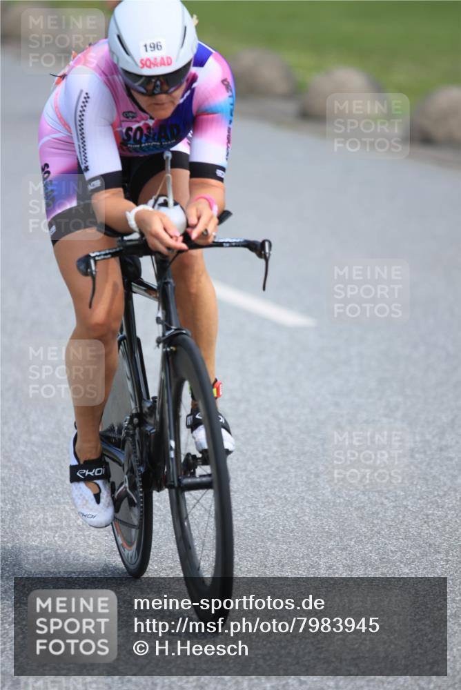 21.06.2025 - 27. Vierlanden-Triathlon H.Heesch http://msf.ph/oto/7983945 15.06.2025 11:19:45 Radfahren 196, 835, 982 meine-sportfotos.de