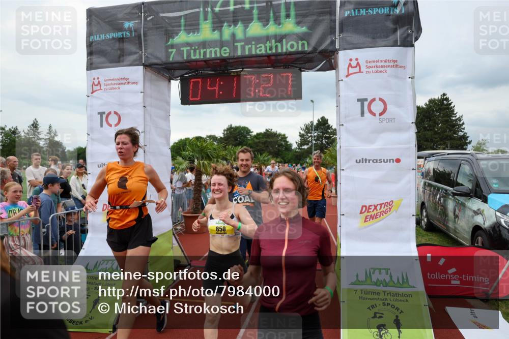 15.06.2025 - 7 Türme Triathlon Michael Strokosch http://msf.ph/oto/7984000 15.06.2025 14:17:27 Ziel 506, 825, 850, 1128 meine-sportfotos.de