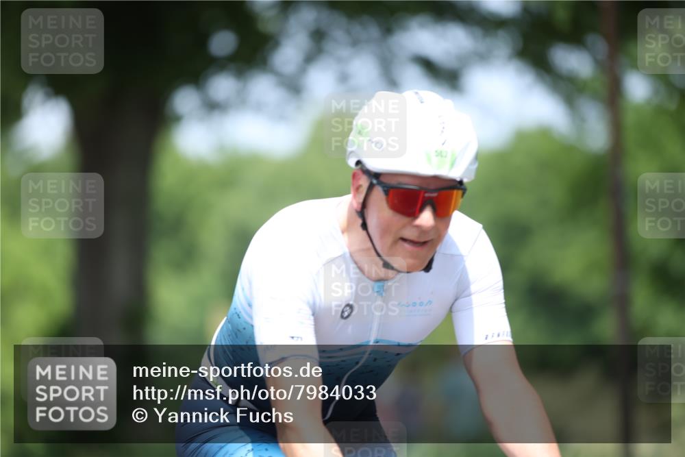 15.06.2025 - 7 Türme Triathlon Yannick Fuchs http://msf.ph/oto/7984033 15.06.2025 12:54:07 Radfahren 332, 562, 613, 649 meine-sportfotos.de