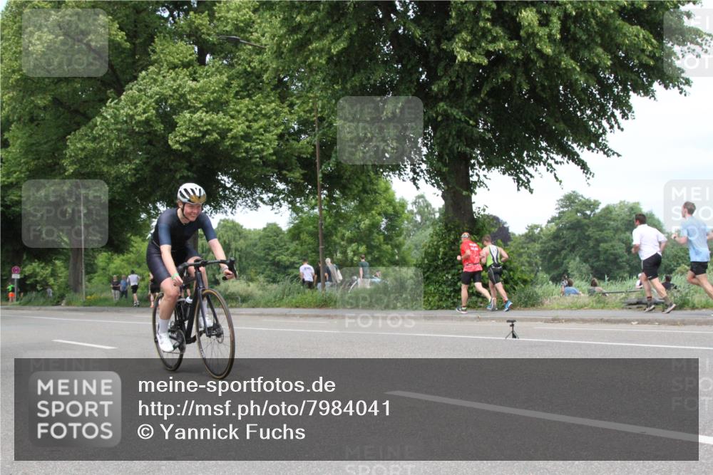 15.06.2025 - 7 Türme Triathlon Yannick Fuchs http://msf.ph/oto/7984041 15.06.2025 13:41:28 Radfahren  meine-sportfotos.de