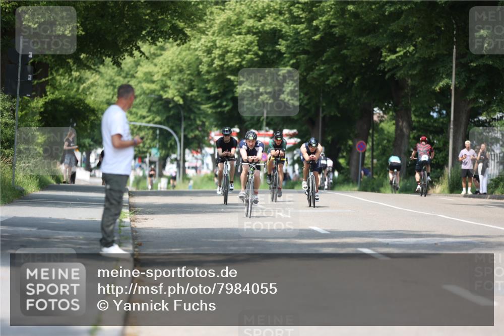 15.06.2025 - 7 Türme Triathlon Yannick Fuchs http://msf.ph/oto/7984055 15.06.2025 12:54:09 Radfahren 332, 510, 562, 613, 649, 1090 meine-sportfotos.de