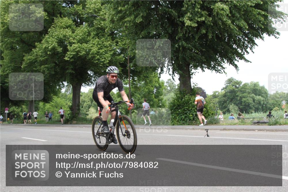 15.06.2025 - 7 Türme Triathlon Yannick Fuchs http://msf.ph/oto/7984082 15.06.2025 13:42:26 Radfahren  meine-sportfotos.de