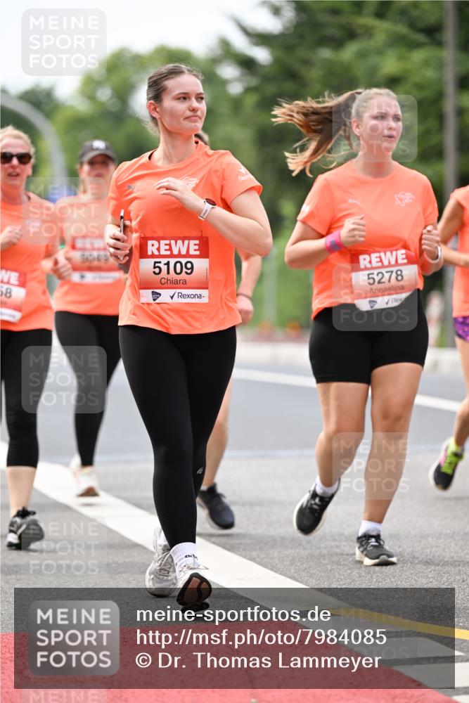 15.06.2025 - REWE Women's Run Dr. Thomas Lammeyer http://msf.ph/oto/7984085 15.06.2025 10:46:55 Laufen 58, 5049, 5109, 5278 meine-sportfotos.de