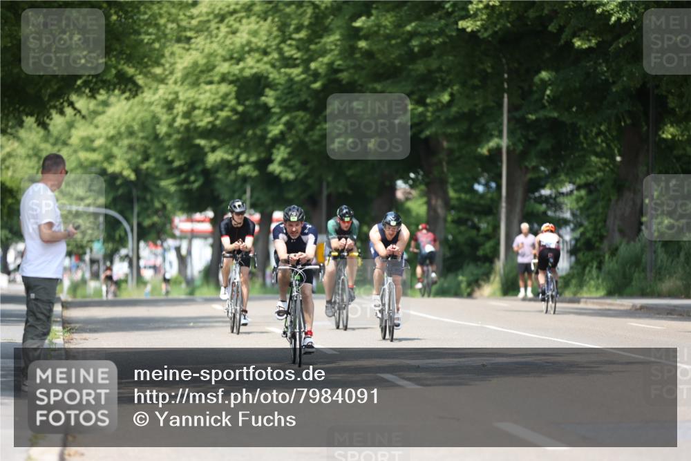 15.06.2025 - 7 Türme Triathlon Yannick Fuchs http://msf.ph/oto/7984091 15.06.2025 12:54:10 Radfahren 332, 510, 562, 613, 649, 1090 meine-sportfotos.de