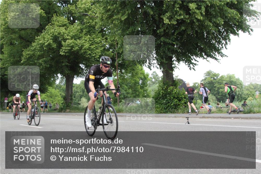 15.06.2025 - 7 Türme Triathlon Yannick Fuchs http://msf.ph/oto/7984110 15.06.2025 13:42:56 Radfahren  meine-sportfotos.de