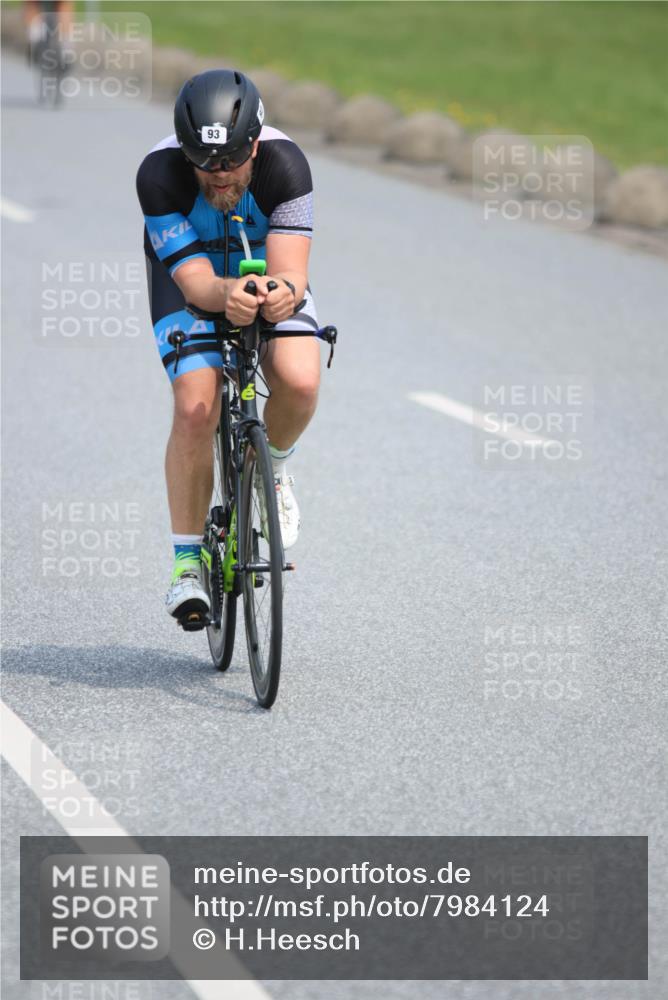 21.06.2025 - 27. Vierlanden-Triathlon H.Heesch http://msf.ph/oto/7984124 15.06.2025 11:21:02 Radfahren 93, 142, 856 meine-sportfotos.de