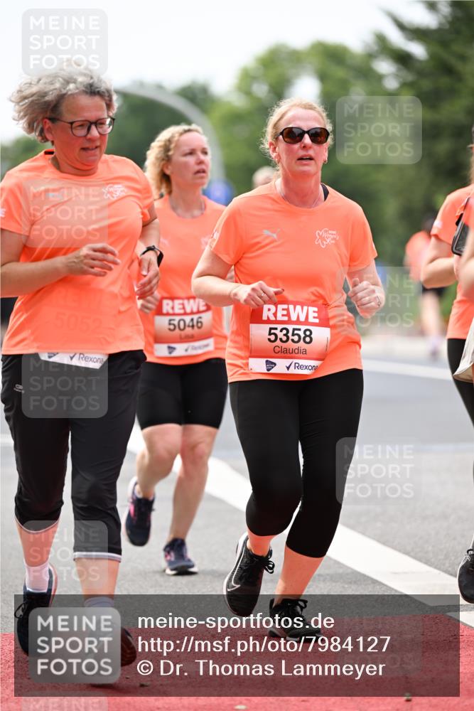 15.06.2025 - REWE Women's Run Dr. Thomas Lammeyer http://msf.ph/oto/7984127 15.06.2025 10:46:57 Laufen 5052, 5046, 5358 meine-sportfotos.de