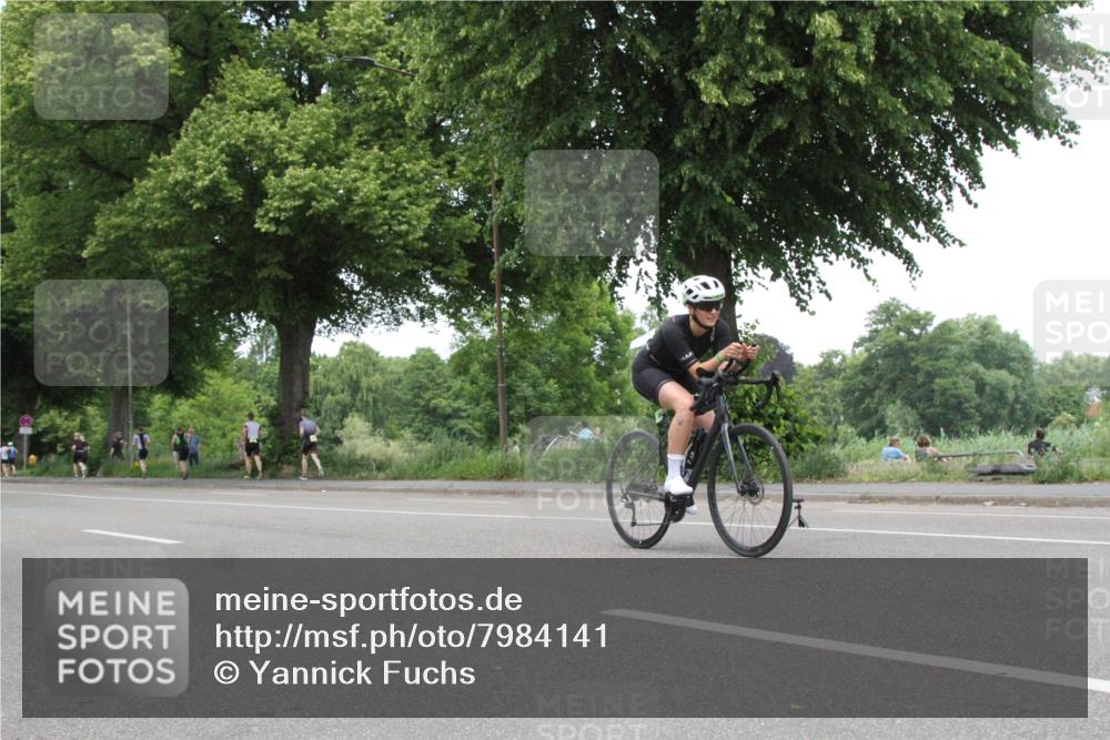 15.06.2025 - 7 Türme Triathlon Yannick Fuchs http://msf.ph/oto/7984141 15.06.2025 13:43:07 Radfahren  meine-sportfotos.de
