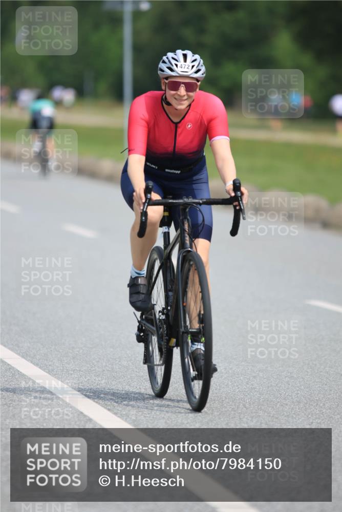 15.06.2025 - 27. Vierlanden-Triathlon H.Heesch http://msf.ph/oto/7984150 15.06.2025 10:59:17 Radfahren 131, 445, 472, 582 meine-sportfotos.de