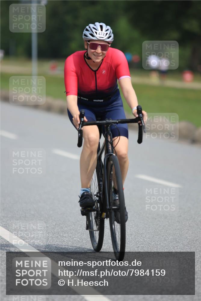 15.06.2025 - 27. Vierlanden-Triathlon H.Heesch http://msf.ph/oto/7984159 15.06.2025 10:59:17 Radfahren 131, 445, 472, 582 meine-sportfotos.de