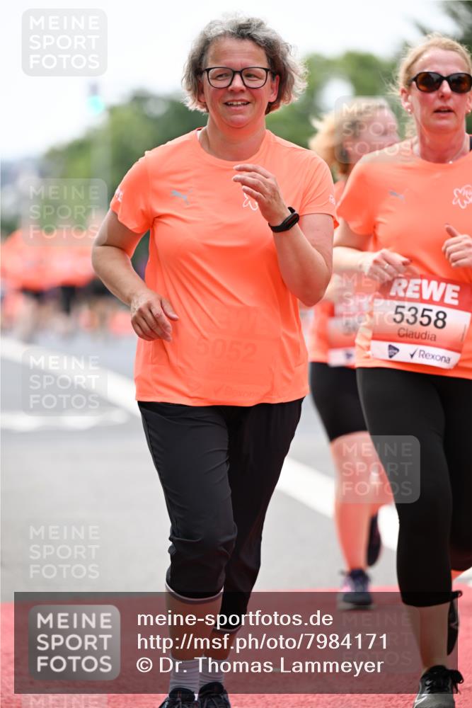 15.06.2025 - REWE Women's Run Dr. Thomas Lammeyer http://msf.ph/oto/7984171 15.06.2025 10:46:58 Laufen 5052, 5358 meine-sportfotos.de