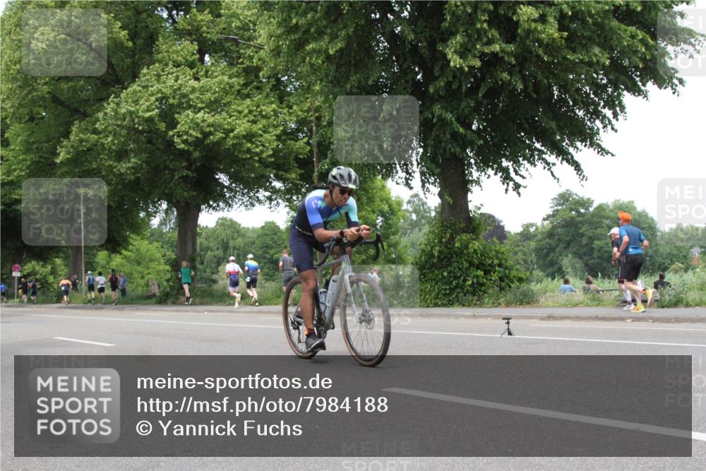 15.06.2025 - 7 Türme Triathlon Yannick Fuchs http://msf.ph/oto/7984188 15.06.2025 13:43:29 Radfahren  meine-sportfotos.de