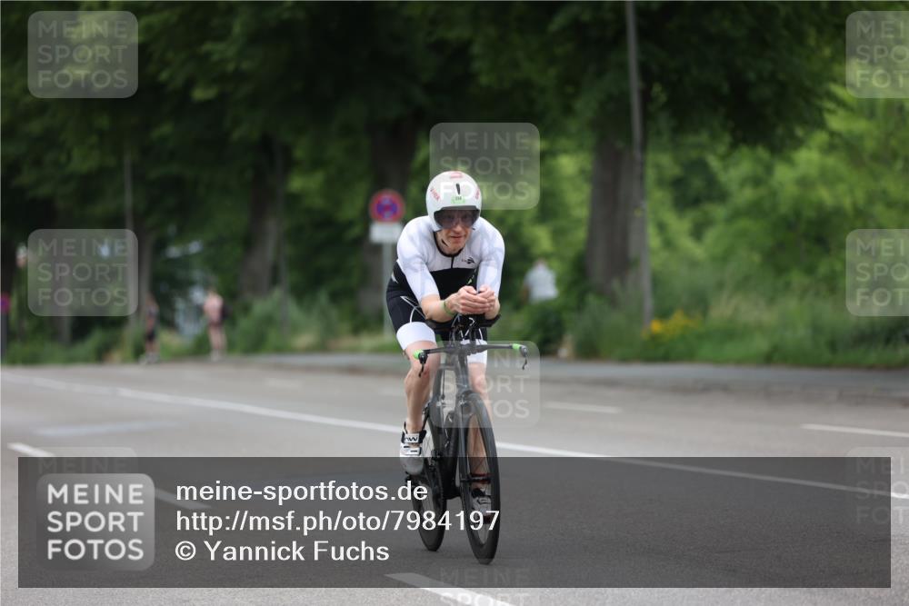 15.06.2025 - 7 Türme Triathlon Yannick Fuchs http://msf.ph/oto/7984197 15.06.2025 11:38:05 Radfahren 304, 307 meine-sportfotos.de