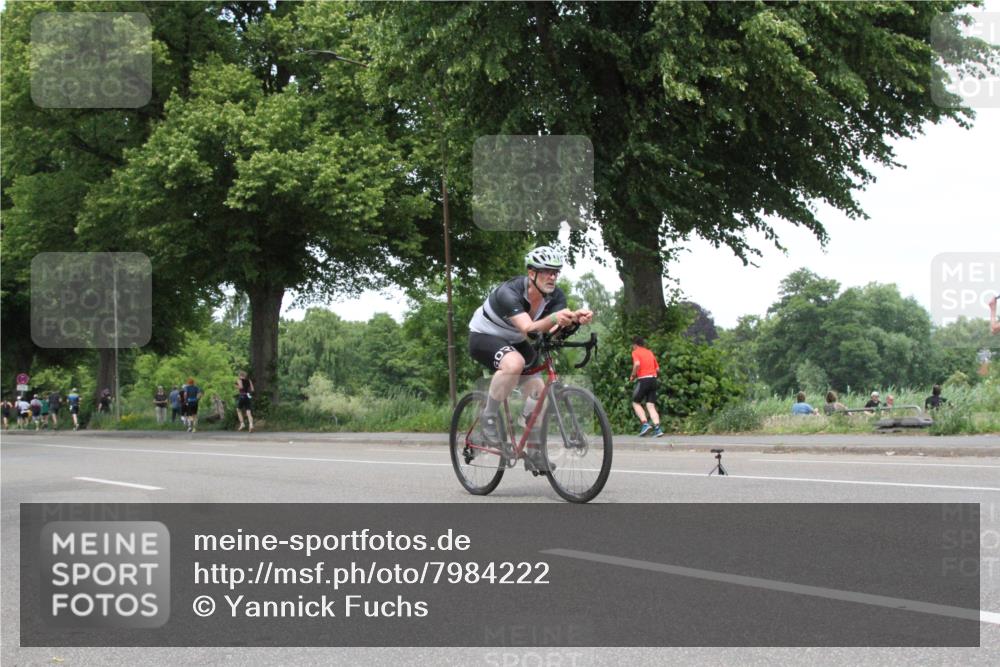 15.06.2025 - 7 Türme Triathlon Yannick Fuchs http://msf.ph/oto/7984222 15.06.2025 13:43:39 Radfahren  meine-sportfotos.de