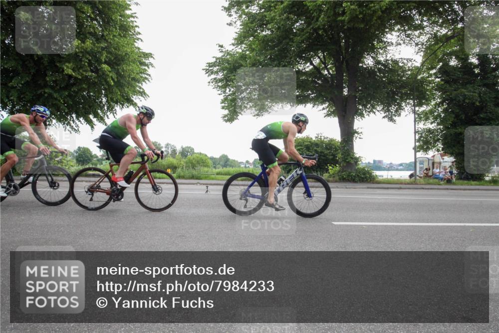 15.06.2025 - 7 Türme Triathlon Yannick Fuchs http://msf.ph/oto/7984233 15.06.2025 09:44:34 Radfahren 11, 12, 13, 14 meine-sportfotos.de