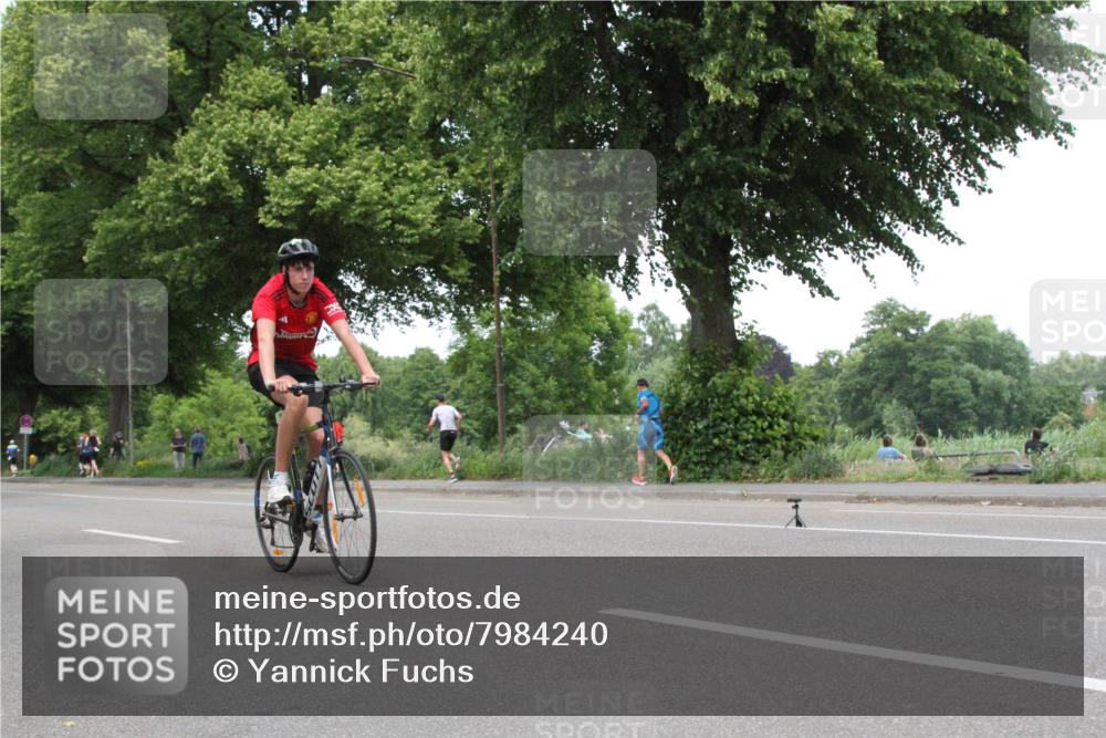 15.06.2025 - 7 Türme Triathlon Yannick Fuchs http://msf.ph/oto/7984240 15.06.2025 13:43:44 Radfahren  meine-sportfotos.de