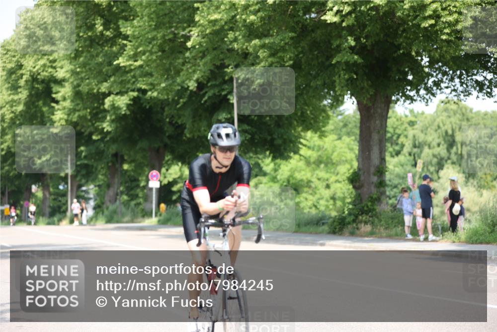 15.06.2025 - 7 Türme Triathlon Yannick Fuchs http://msf.ph/oto/7984245 15.06.2025 12:54:14 Radfahren 332, 510, 570, 613, 649, 1090 meine-sportfotos.de
