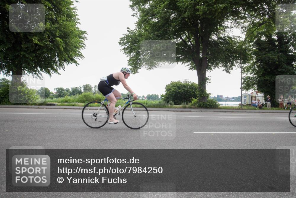 15.06.2025 - 7 Türme Triathlon Yannick Fuchs http://msf.ph/oto/7984250 15.06.2025 09:47:29 Radfahren 97, 99 meine-sportfotos.de