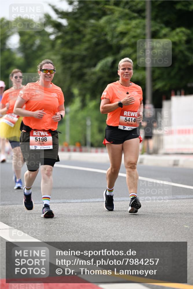 15.06.2025 - REWE Women's Run Dr. Thomas Lammeyer http://msf.ph/oto/7984257 15.06.2025 10:47:01 Laufen 5198, 5414 meine-sportfotos.de