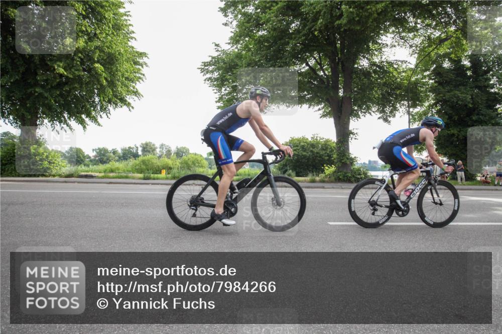 15.06.2025 - 7 Türme Triathlon Yannick Fuchs http://msf.ph/oto/7984266 15.06.2025 09:48:27 Radfahren 26, 29, 30 meine-sportfotos.de