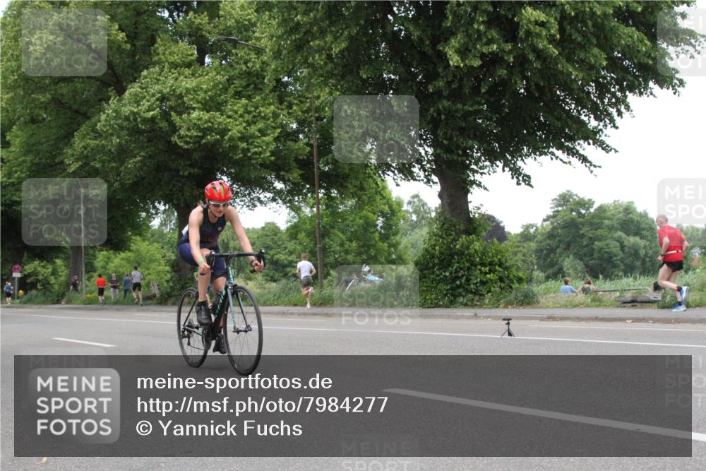 15.06.2025 - 7 Türme Triathlon Yannick Fuchs http://msf.ph/oto/7984277 15.06.2025 13:43:49 Radfahren  meine-sportfotos.de