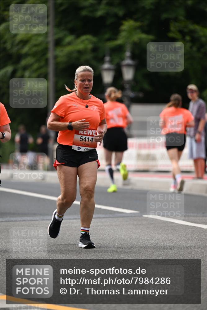 15.06.2025 - REWE Women's Run Dr. Thomas Lammeyer http://msf.ph/oto/7984286 15.06.2025 10:47:02 Laufen 5414 meine-sportfotos.de