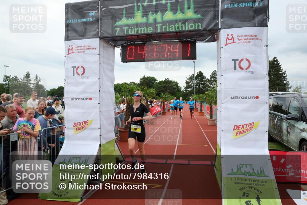 15.06.2025 - 7 Türme Triathlon Michael Strokosch http://msf.ph/oto/7984316 15.06.2025 14:17:41 Ziel 451, 737, 742, 781, 922, 975 meine-sportfotos.de