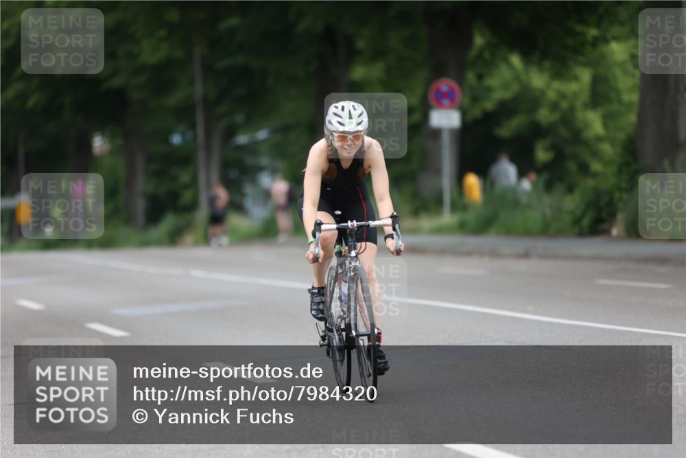 15.06.2025 - 7 Türme Triathlon Yannick Fuchs http://msf.ph/oto/7984320 15.06.2025 11:38:10 Radfahren 304, 307 meine-sportfotos.de