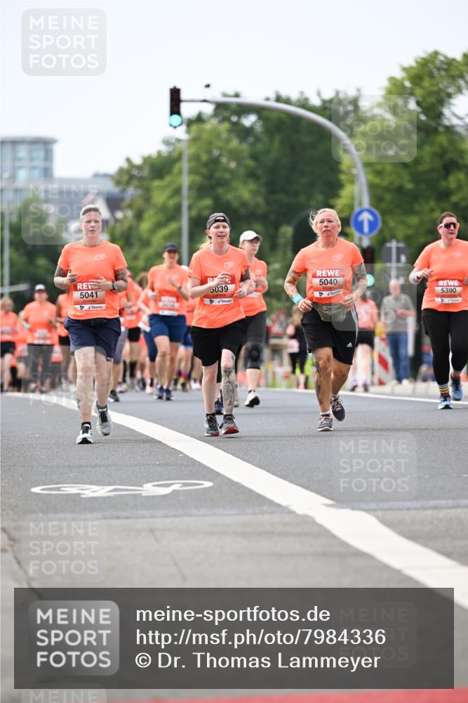 15.06.2025 - REWE Women's Run Dr. Thomas Lammeyer http://msf.ph/oto/7984336 15.06.2025 10:47:04 Laufen 5041, 5039, 5040, 5390 meine-sportfotos.de