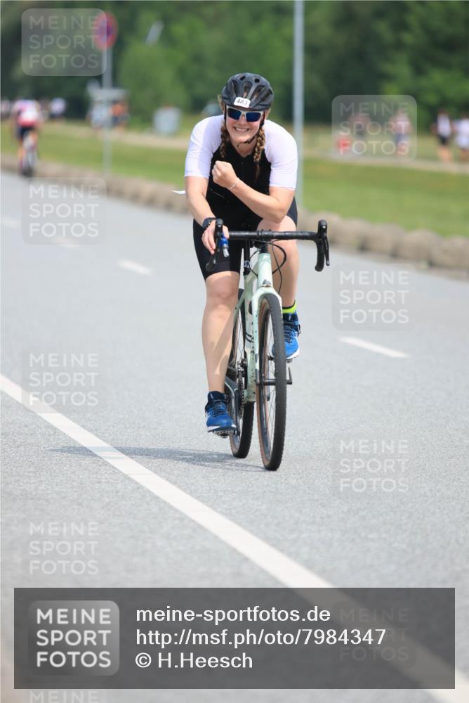 15.06.2025 - 27. Vierlanden-Triathlon H.Heesch http://msf.ph/oto/7984347 15.06.2025 10:59:45 Radfahren 371, 374, 459, 483, 630 meine-sportfotos.de