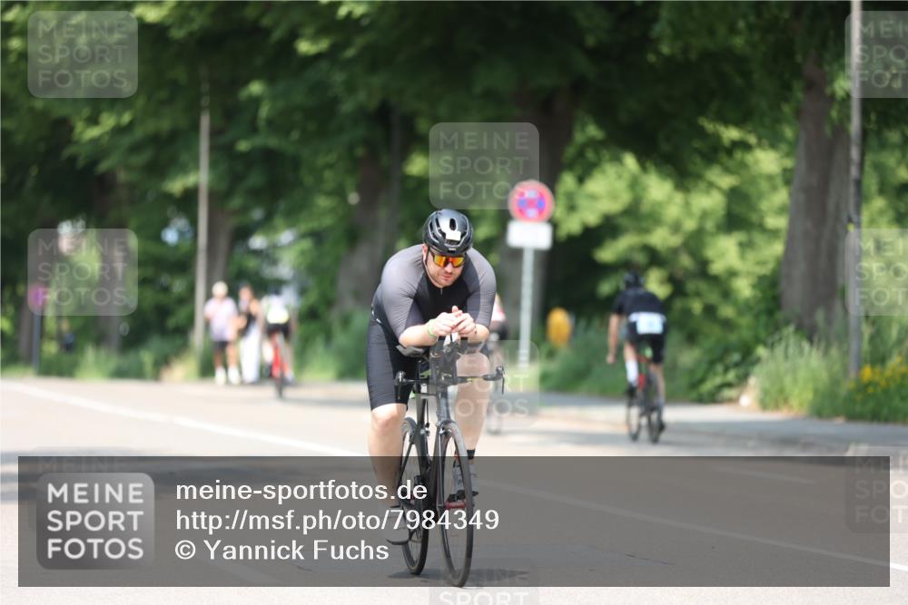 15.06.2025 - 7 Türme Triathlon Yannick Fuchs http://msf.ph/oto/7984349 15.06.2025 12:54:23 Radfahren 380, 604, 672 meine-sportfotos.de