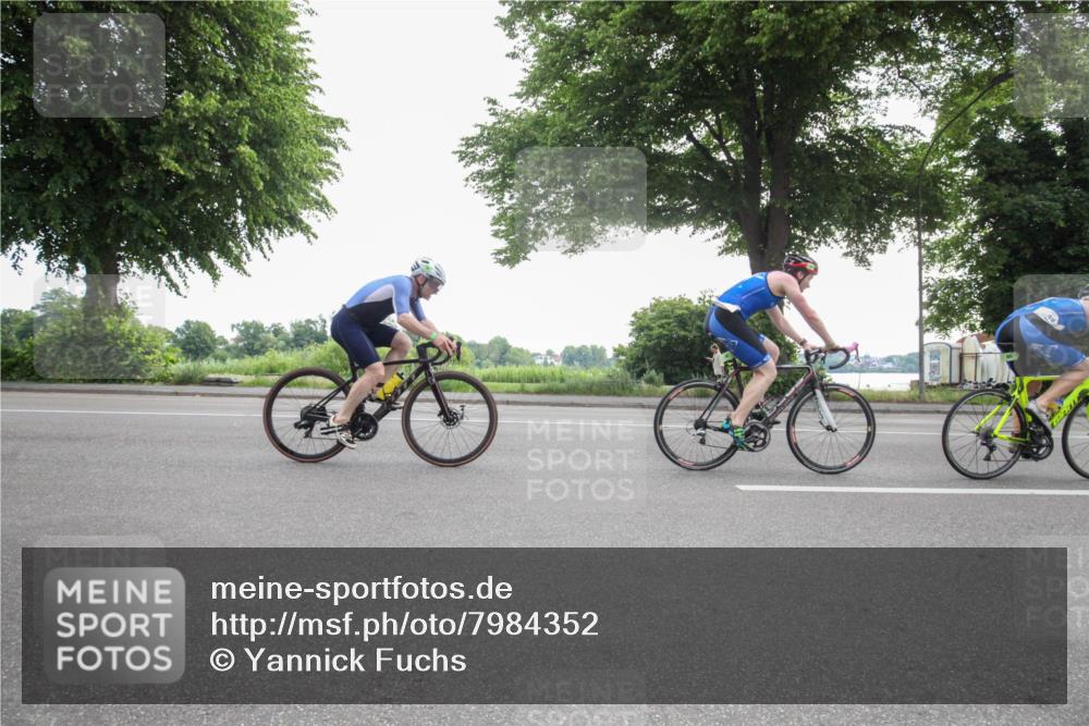 15.06.2025 - 7 Türme Triathlon Yannick Fuchs http://msf.ph/oto/7984352 15.06.2025 09:51:12 Radfahren 48, 49 meine-sportfotos.de