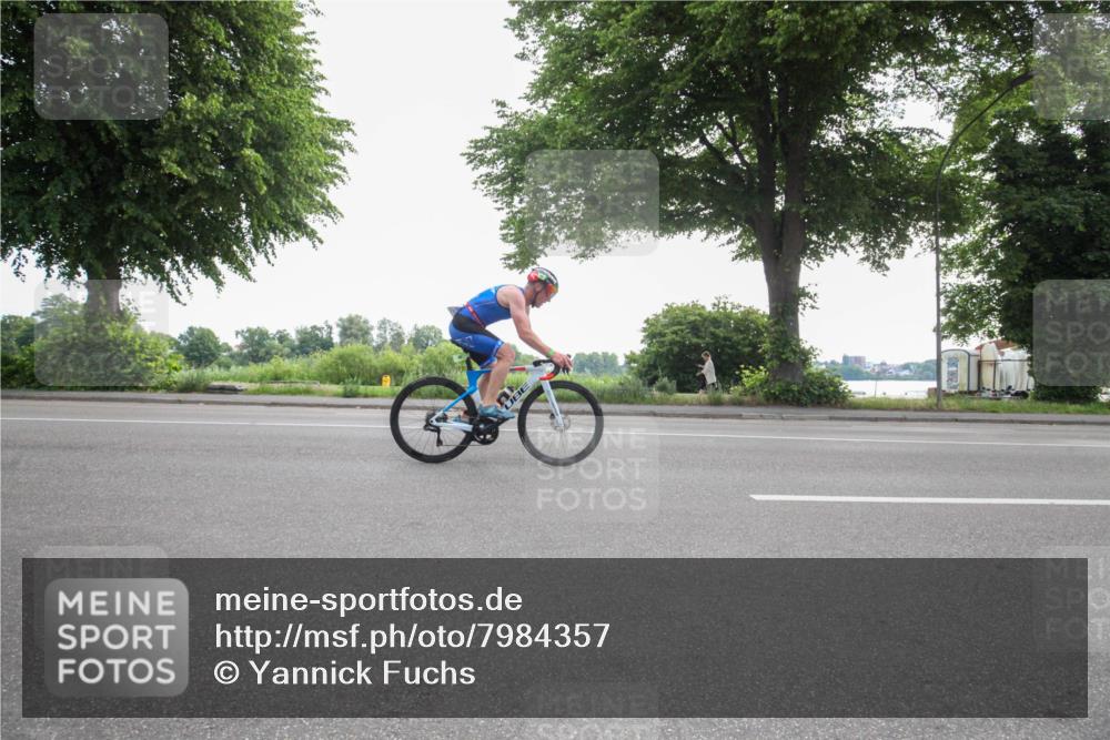15.06.2025 - 7 Türme Triathlon Yannick Fuchs http://msf.ph/oto/7984357 15.06.2025 09:51:12 Radfahren 48, 49 meine-sportfotos.de