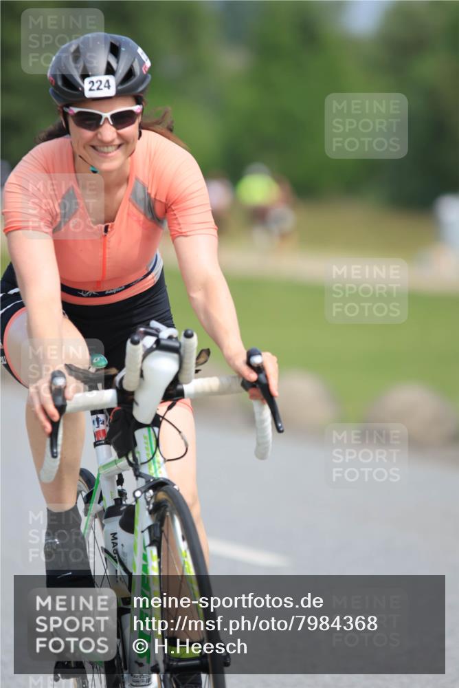 21.06.2025 - 27. Vierlanden-Triathlon H.Heesch http://msf.ph/oto/7984368 15.06.2025 11:22:07 Radfahren 224, 653 meine-sportfotos.de