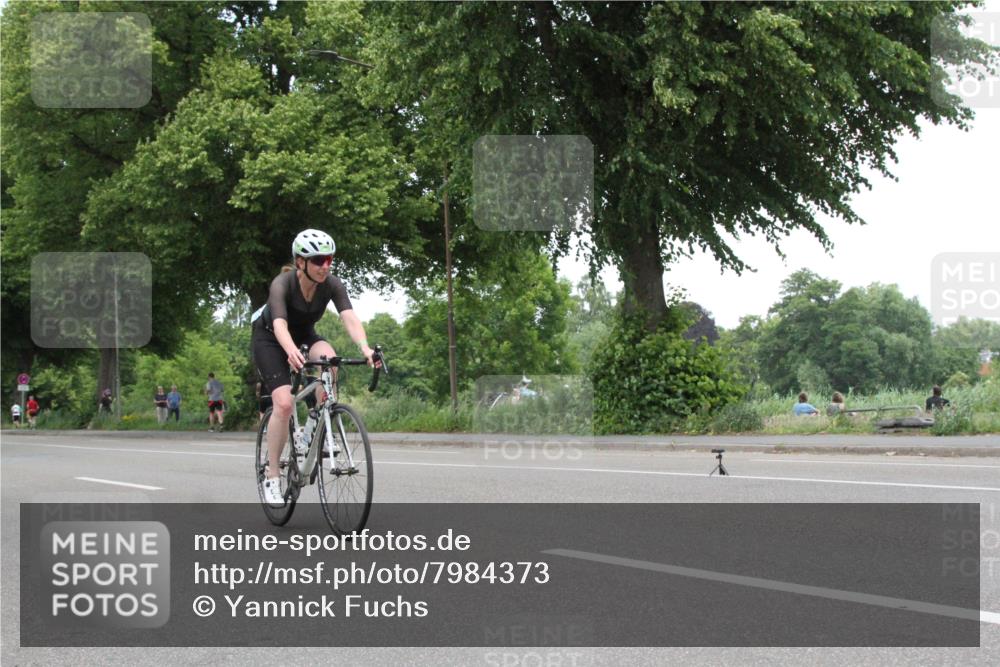 15.06.2025 - 7 Türme Triathlon Yannick Fuchs http://msf.ph/oto/7984373 15.06.2025 13:44:08 Radfahren  meine-sportfotos.de