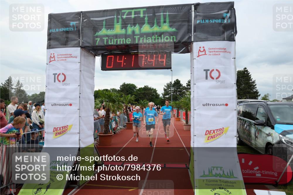 15.06.2025 - 7 Türme Triathlon Michael Strokosch http://msf.ph/oto/7984376 15.06.2025 14:17:44 Ziel 742, 922 meine-sportfotos.de