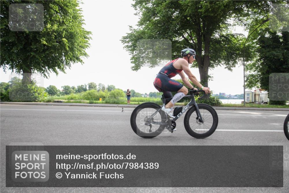 15.06.2025 - 7 Türme Triathlon Yannick Fuchs http://msf.ph/oto/7984389 15.06.2025 09:52:00 Radfahren 6, 8, 10, 41, 90, 91 meine-sportfotos.de