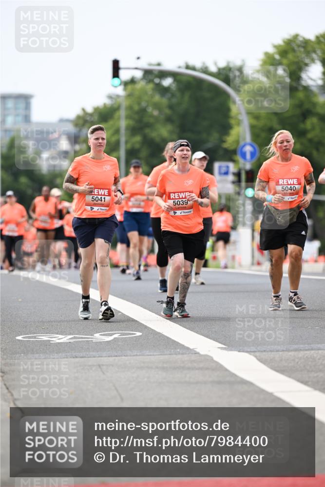 15.06.2025 - REWE Women's Run Dr. Thomas Lammeyer http://msf.ph/oto/7984400 15.06.2025 10:47:05 Laufen 5041, 5039, 5040 meine-sportfotos.de