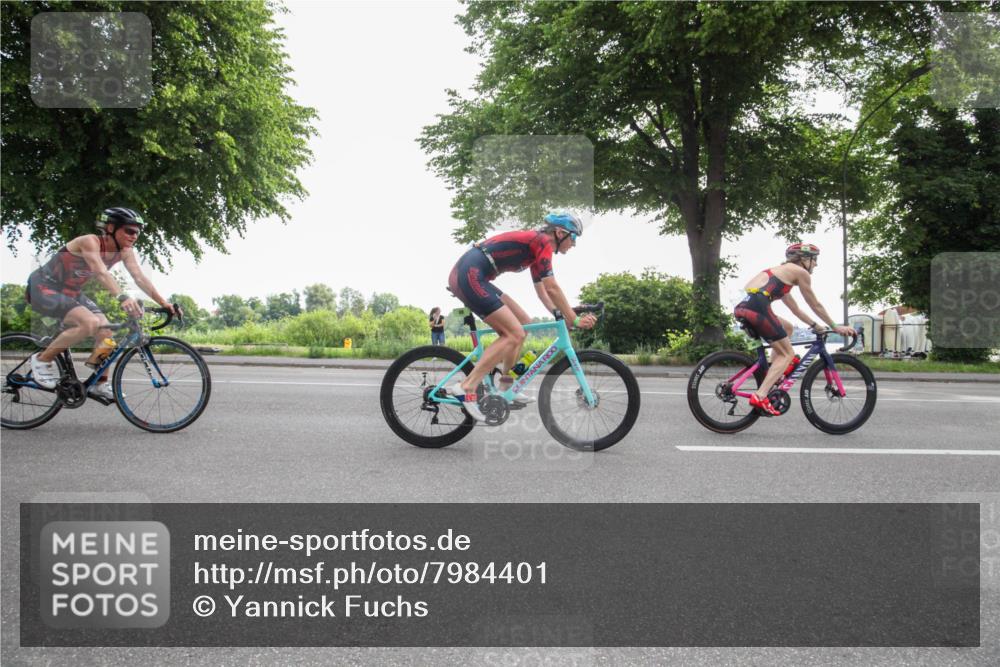 15.06.2025 - 7 Türme Triathlon Yannick Fuchs http://msf.ph/oto/7984401 15.06.2025 09:52:06 Radfahren 90, 91 meine-sportfotos.de