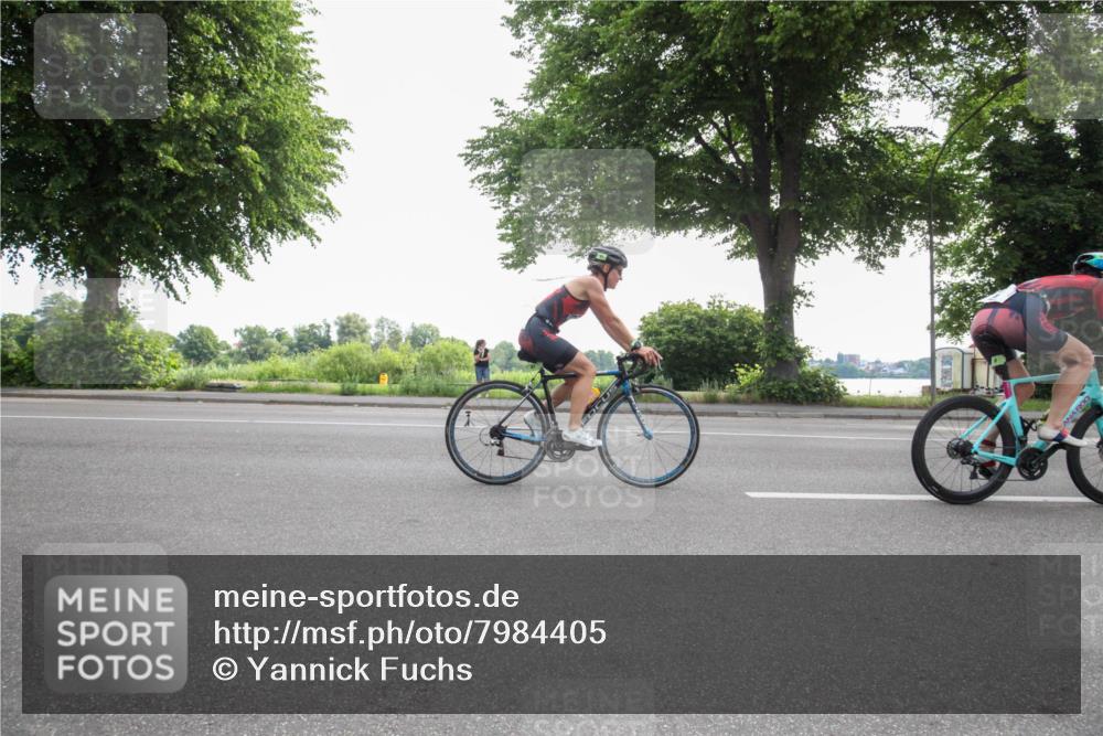 15.06.2025 - 7 Türme Triathlon Yannick Fuchs http://msf.ph/oto/7984405 15.06.2025 09:52:07 Radfahren 90, 91 meine-sportfotos.de