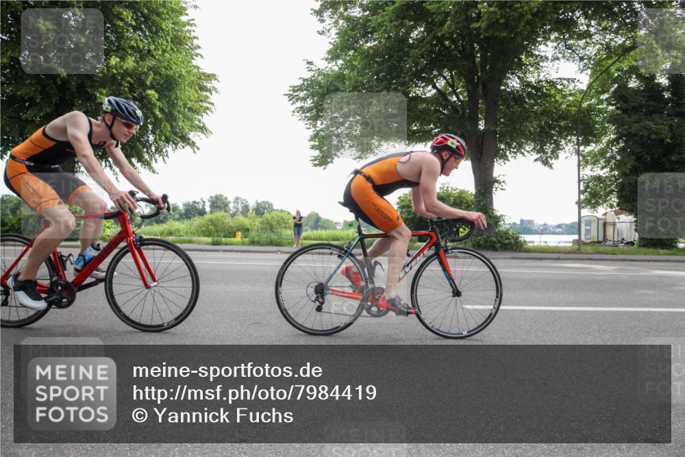 15.06.2025 - 7 Türme Triathlon Yannick Fuchs http://msf.ph/oto/7984419 15.06.2025 09:53:42 Radfahren 66, 68 meine-sportfotos.de