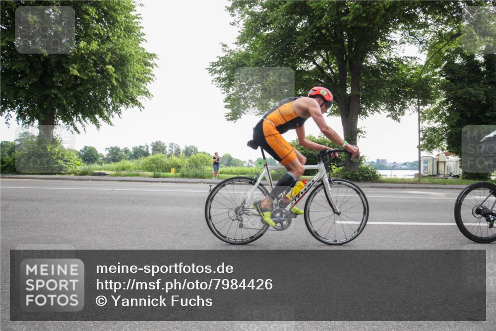 15.06.2025 - 7 Türme Triathlon Yannick Fuchs http://msf.ph/oto/7984426 15.06.2025 09:53:43 Radfahren 66, 68 meine-sportfotos.de