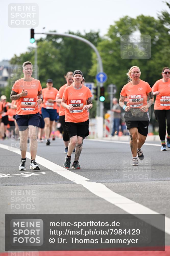 15.06.2025 - REWE Women's Run Dr. Thomas Lammeyer http://msf.ph/oto/7984429 15.06.2025 10:47:06 Laufen 5041, 5040, 5039 meine-sportfotos.de