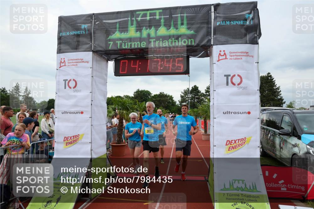 15.06.2025 - 7 Türme Triathlon Michael Strokosch http://msf.ph/oto/7984435 15.06.2025 14:17:45 Ziel 648, 742, 922 meine-sportfotos.de