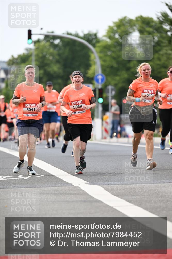 15.06.2025 - REWE Women's Run Dr. Thomas Lammeyer http://msf.ph/oto/7984452 15.06.2025 10:47:06 Laufen 5041, 5039, 040 meine-sportfotos.de